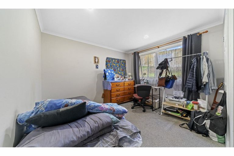 Photo of property in 26 Piriti Place, Weymouth, Auckland, 2103