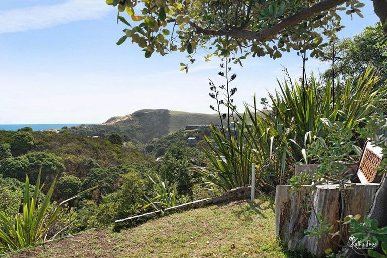 Photo of property in 13 Bayly Street, Baylys Beach, Dargaville, 0377