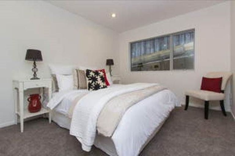 Photo of property in 20a Northall Road, New Lynn, Auckland, 0600