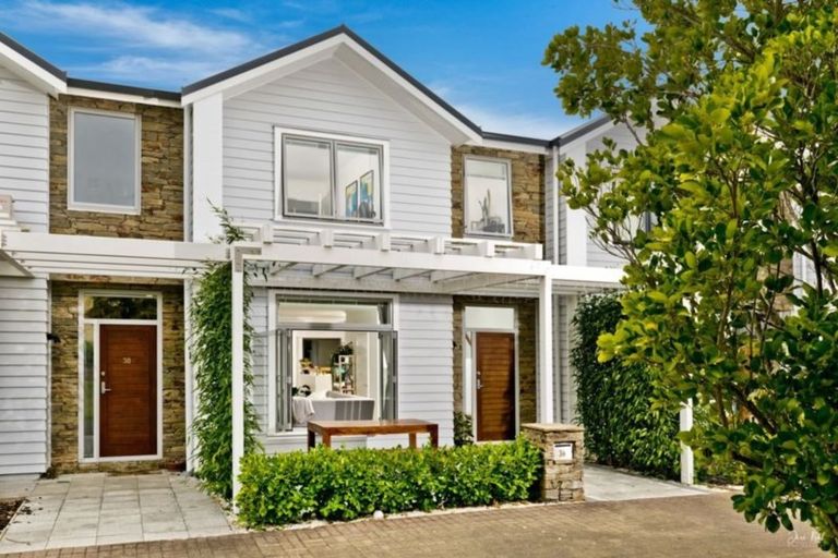 Photo of property in 36 Gunner Drive, Te Atatu Peninsula, Auckland, 0610