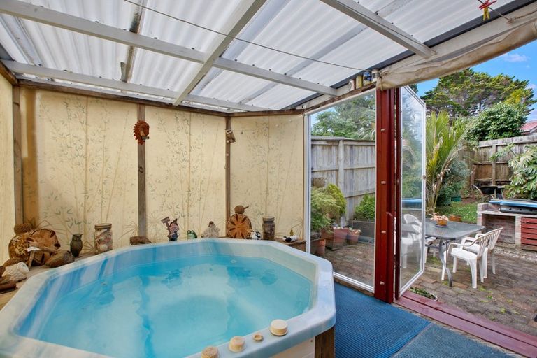 Photo of property in 157 Lancaster Road, Beach Haven, Auckland, 0626