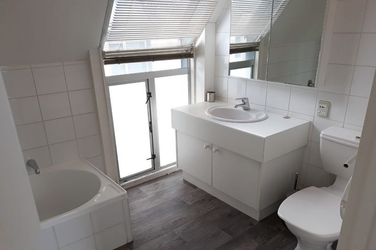 Photo of property in 44c Chester Street West, Christchurch Central, Christchurch, 8013