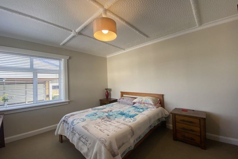 Photo of property in 25a Tukapa Street, Westown, New Plymouth, 4310