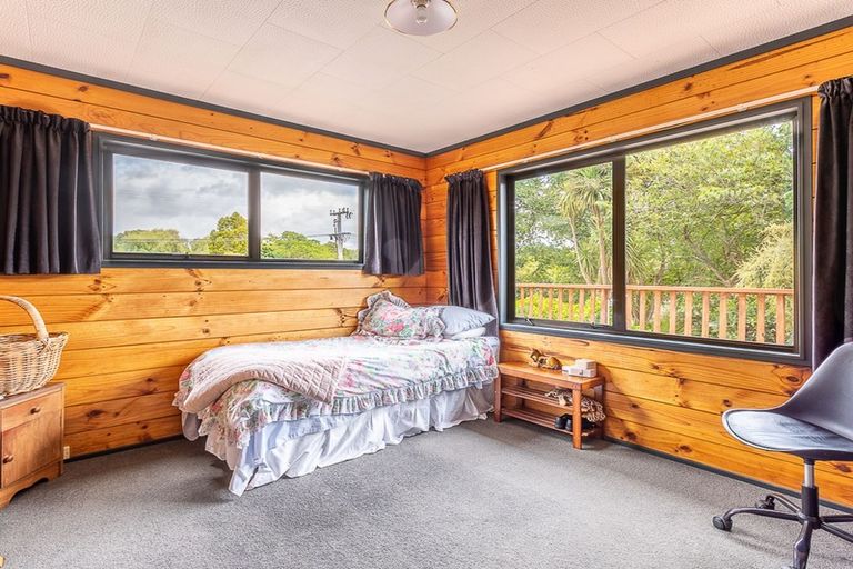 Photo of property in 27 Puriri Road, Waikanae, 5036