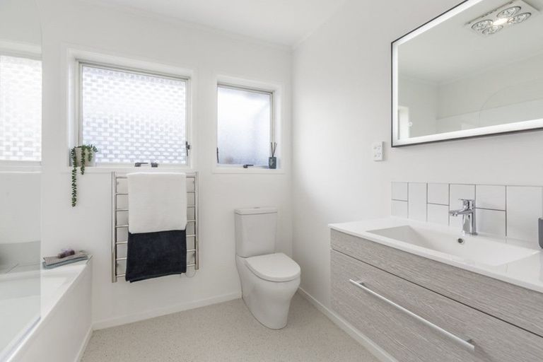 Photo of property in 5/1 Ribblesdale Road, Henderson, Auckland, 0612