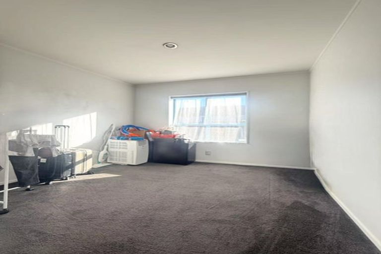 Photo of property in 1/203 Burswood Drive, Burswood, Auckland, 2013