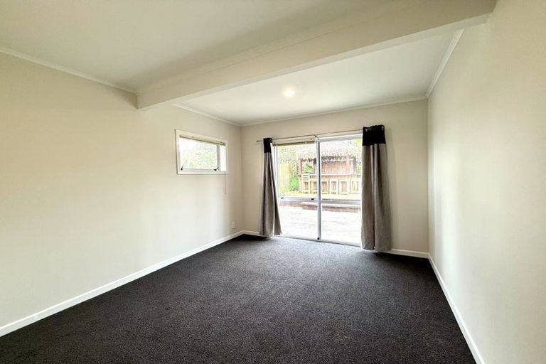 Photo of property in 9 Selwyn Crescent, Forrest Hill, Auckland, 0620