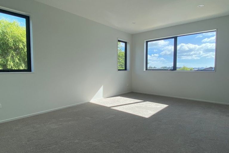 Photo of property in 31b Weldene Avenue, Glenfield, Auckland, 0629