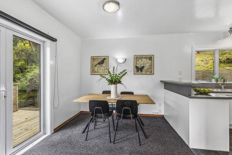 Photo of property in 18 Blackbridge Road, Wadestown, Wellington, 6012