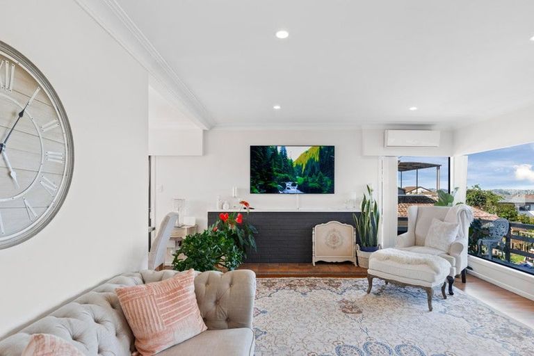 Photo of property in 213 Hobsonville Road, Hobsonville, Auckland, 0618