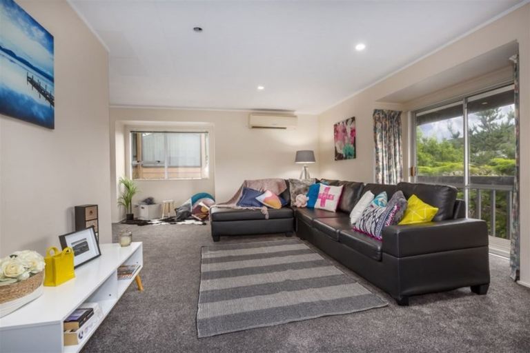 Photo of property in 86 Leeward Drive, Whitby, Porirua, 5024