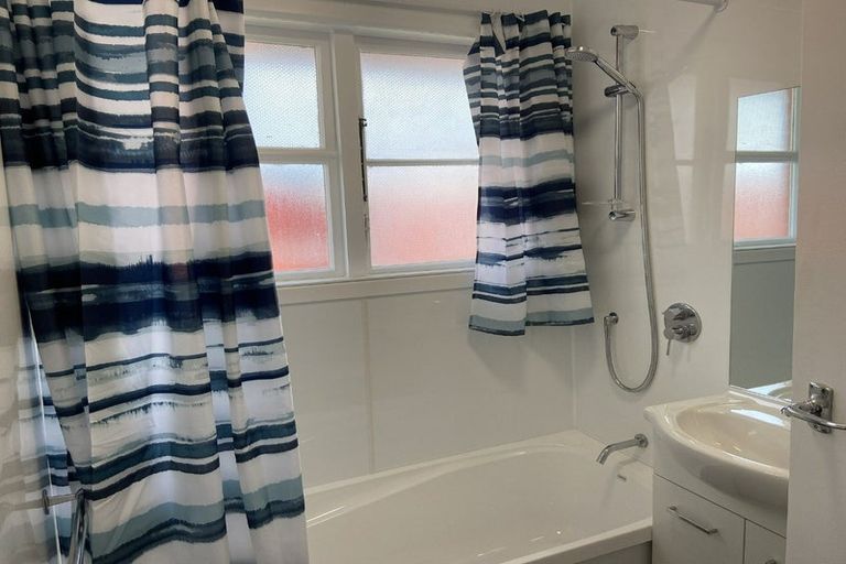 Photo of property in 50f1-a Ebdentown Street, Ebdentown, Upper Hutt, 5018