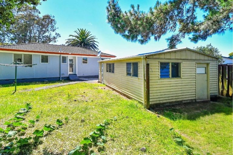 Photo of property in 33 Killington Crescent, Mangere, Auckland, 2022