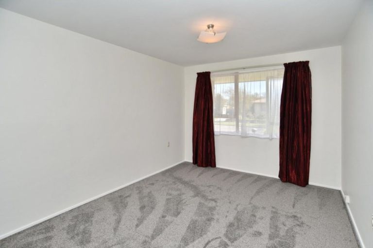 Photo of property in 1/52 Stillwater Avenue, Burwood, Christchurch, 8083