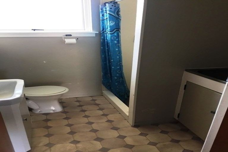 Photo of property in 2/90 Charles Street, Waltham, Christchurch, 8011