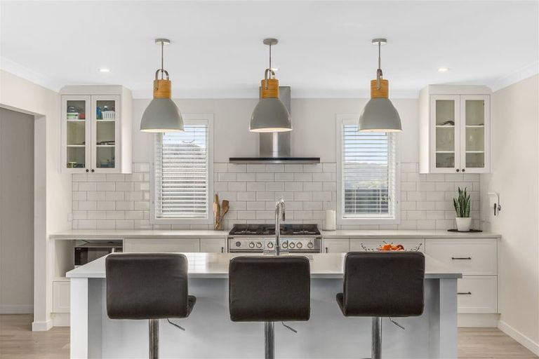 Photo of property in 16 Schooner Drive, Whitby, Porirua, 5024