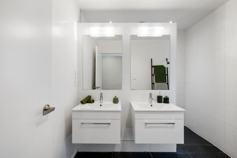 Photo of property in 15 Shalimar Place, Huntington, Hamilton, 3210