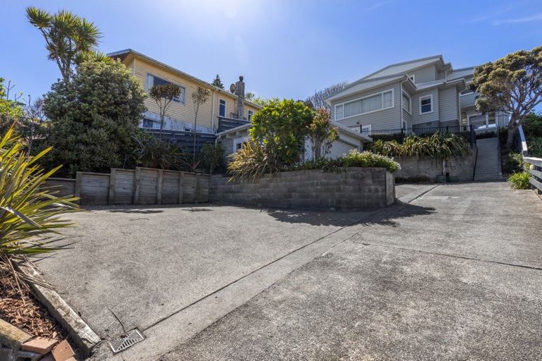 Photo of property in 68a Mana Esplanade, Paremata, Porirua, 5026