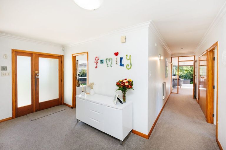 Photo of property in 11 Squires Place, Awapuni, Palmerston North, 4412