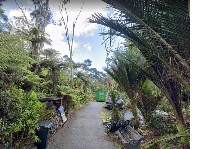 Photo of property in 223 Huia Road, Titirangi, Auckland, 0604
