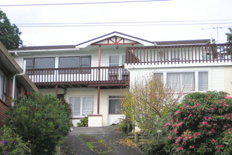 Photo of property in 9a Pohutukawa Avenue, Red Beach, 0932