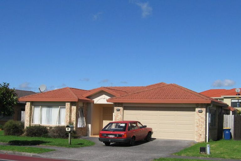 Photo of property in 16 Gunner Drive, Te Atatu Peninsula, Auckland, 0610