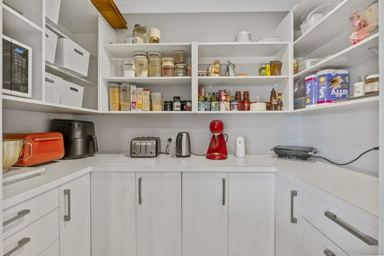 Photo of property in 20 Larlin Drive, Hawera, 4675