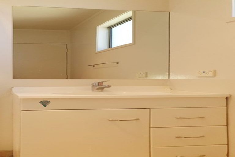 Photo of property in 105 Sycamore Drive, Sunnynook, Auckland, 0620