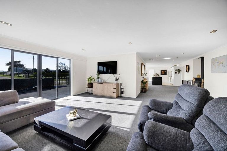 Photo of property in 105 Mawhitiwhiti Road, Normanby, Hawera, 4675