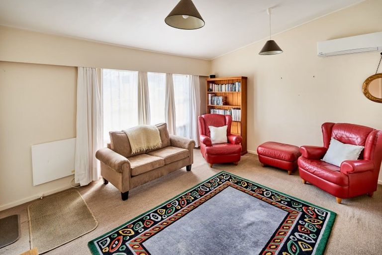 Photo of property in 7a Helvetia Grove, Naenae, Lower Hutt, 5011