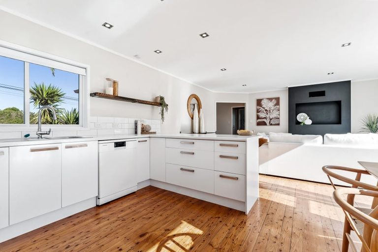 Photo of property in 7 Walbrook Road, Manly, Whangaparaoa, 0930