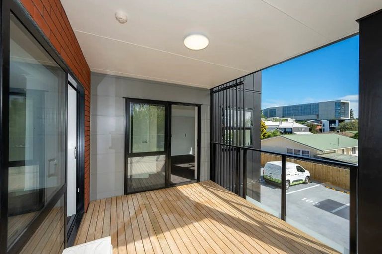 Photo of property in 101/89 Aurora Terrace, Hillcrest, Hamilton, 3216
