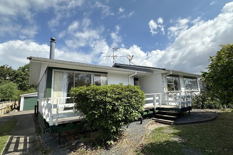 Photo of property in 12 Lynley Place, Pakuranga Heights, Auckland, 2010