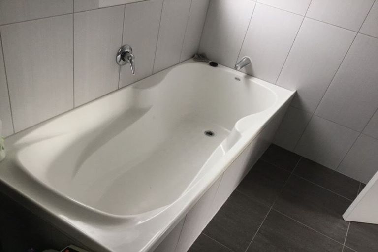 Photo of property in 10 Norma Avenue, Te Atatu South, Auckland, 0610