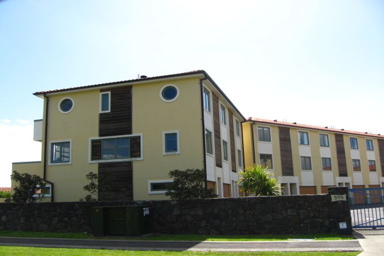 Photo of property in 6/595 Laurie Southwick Parade, Gulf Harbour, Whangaparaoa, 0930