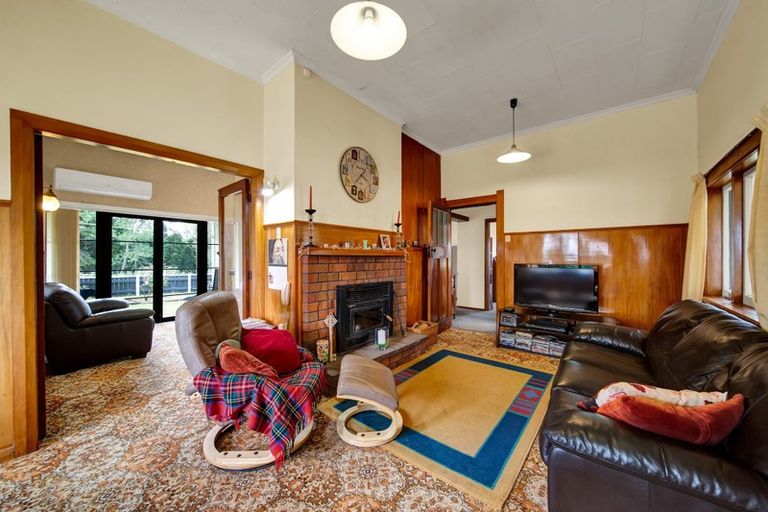 Photo of property in 242 Turuturu Road, Hawera, 4674