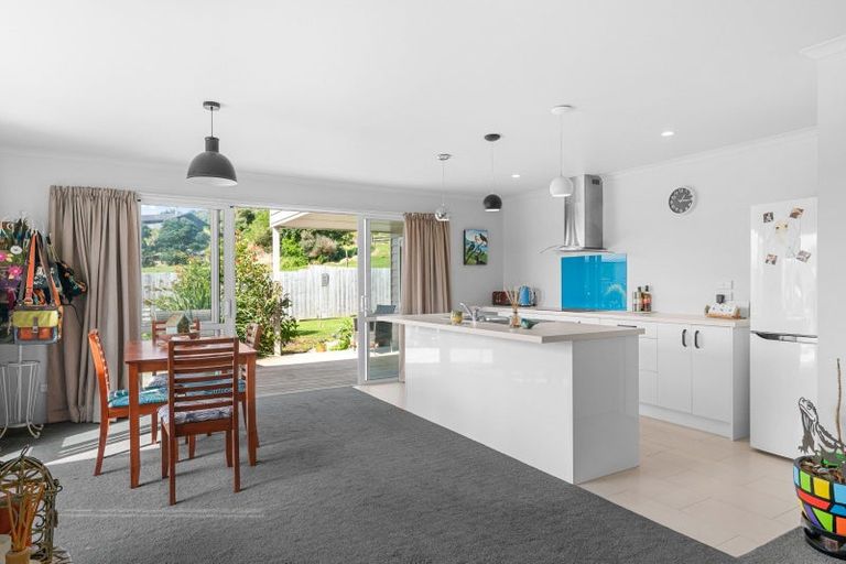 Photo of property in 11 Sunset Drive, Baylys Beach, Dargaville, 0377