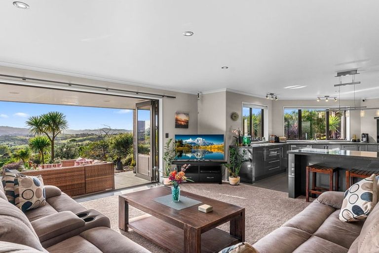 Photo of property in 97 West Ridge Road, Maunu, Whangarei, 0110