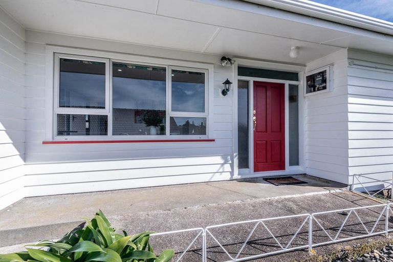 Photo of property in 99a Clifford Road, Johnsonville, Wellington, 6037