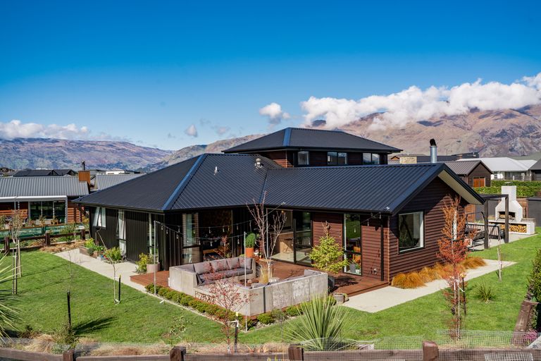 Photo of property in 89 Infinity Drive, Wanaka, 9305