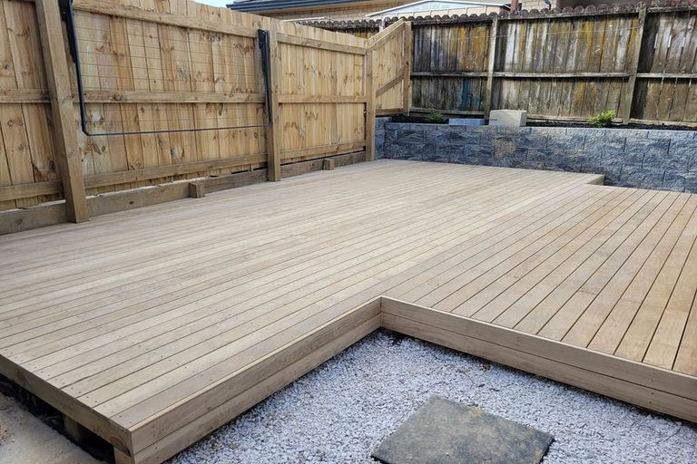 Photo of property in 16 Ware Place, Pakuranga Heights, Auckland, 2010