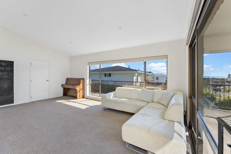 Photo of property in 21 Nevada Drive, Merrilands, New Plymouth, 4312