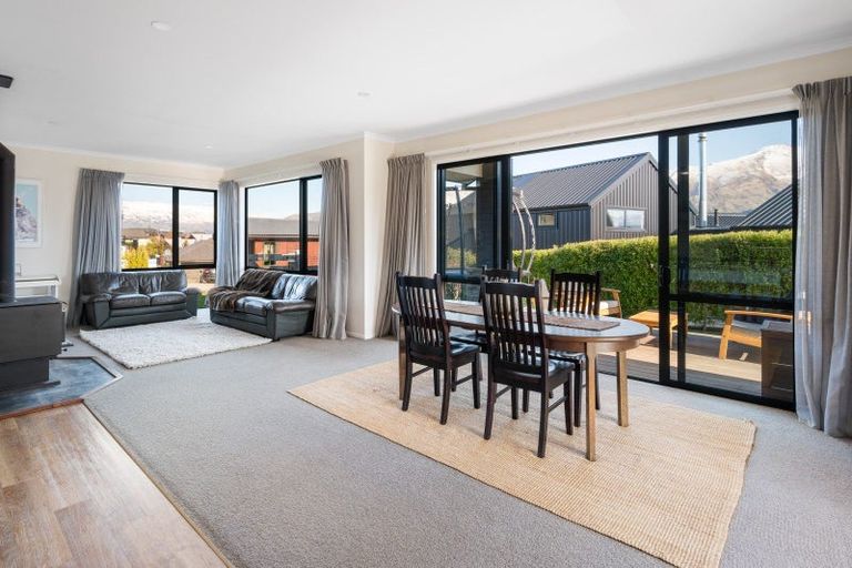 Photo of property in 59 Minaret Ridge, Wanaka, 9305