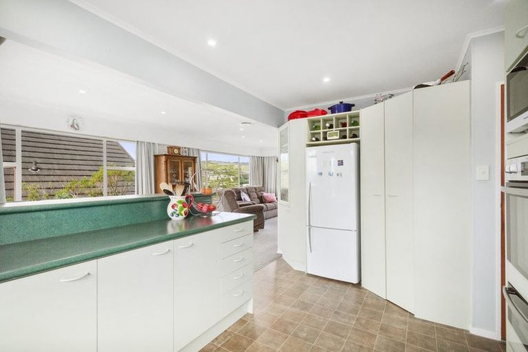 Photo of property in 30 Turriff Crescent, Tawa, Wellington, 5028