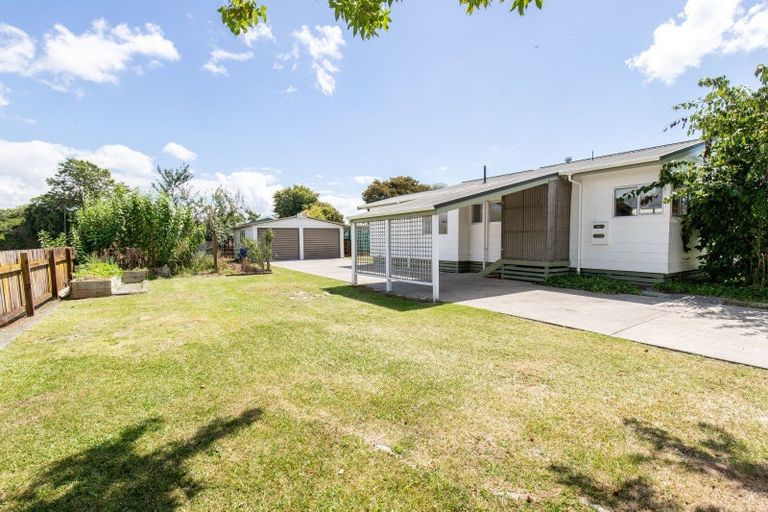 Photo of property in 14 Darlington Street, Ngatea, 3503