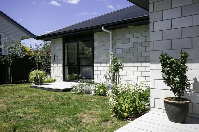 Photo of property in 48b Hamilton Road, Cambridge, 3434