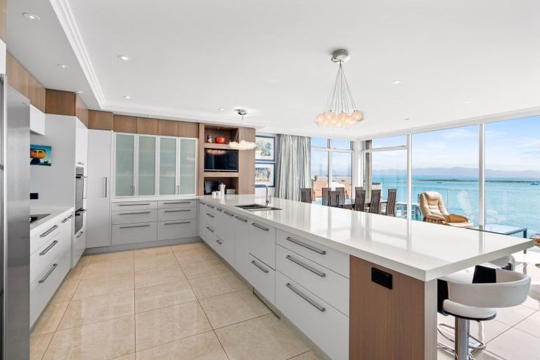 Photo of property in Quay Apartments Tower 2, 206/283 Wakefield Quay, Stepneyville, Nelson, 7010