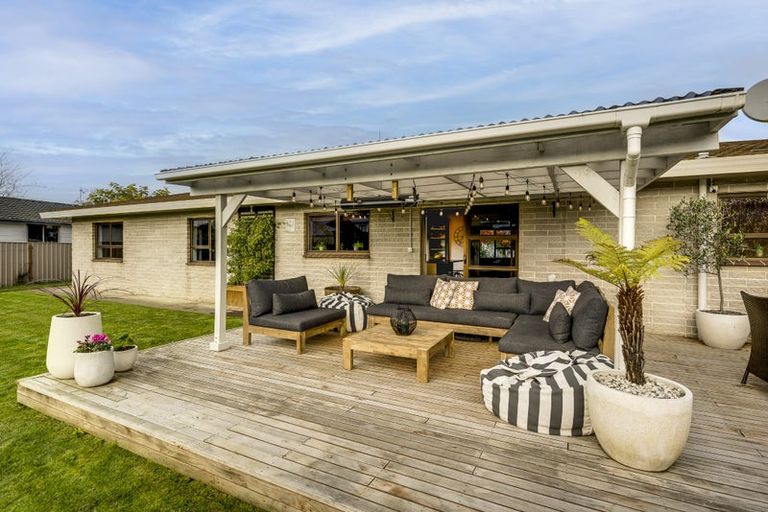 Photo of property in 4 Hetley Crescent, Taradale, Napier, 4112