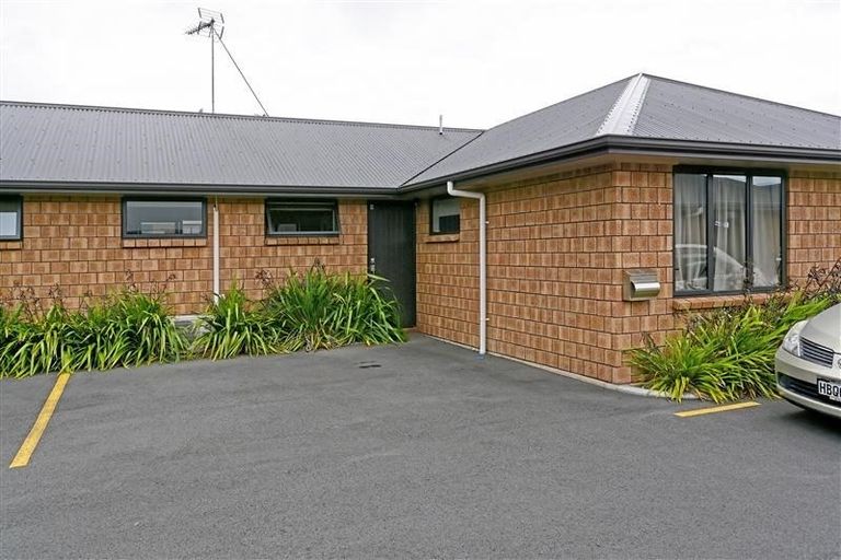 Photo of property in 102u3 Old Farm Road, Hamilton East, Hamilton, 3216