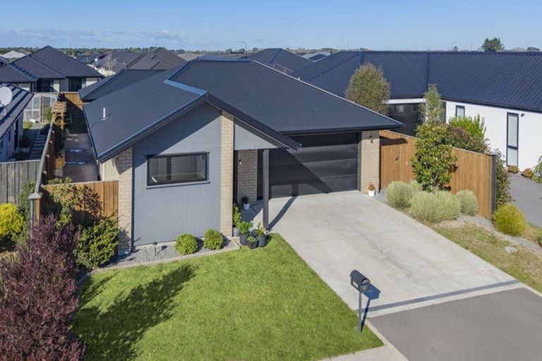 Photo of property in 14 Northmoor Boulevard, Rolleston, 7615